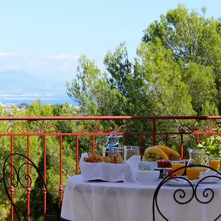 Le Port D'attache Bed & Breakfast Vallauris